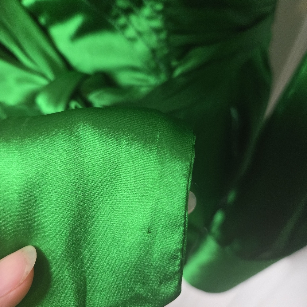 Diane Von Furstenberg Ariana Emerald Green Silk Blend Wrap Blouse Size 4 - Picture 7 of 13